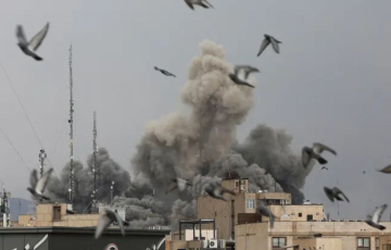 العراق في قلب التداعيات الأمنية والاقتصادية والبيئية.. استمرار العدوان على إيران واحتمالات متزايدة باتساع نطاق العمليات العسكرية