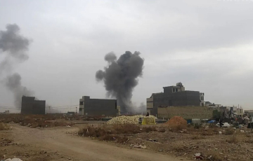 مراقبون يحذرون من تداعيات أمنية واقتصادية للحرب.. قصف جوي وصواريخ ومسيّرات تضرب عدة محافظات والحكومة تكتفي بالتحذير!