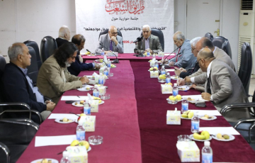 في جلسة حوارية نظمتها {طريق الشعب}.. خبراء ومختصون يحذرون من عجز مالي متفاقم ويدعون إلى تغيير جذري في إدارة الاقتصاد الوطني