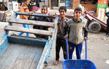 القبول الاجتماعي للظاهرة يرسّخ الأزمة بدل حلّها